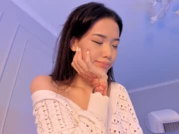 webcam girl aerri_lee live cam image #3898846