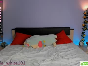 webcam girl foxhilary live cam image #2707033