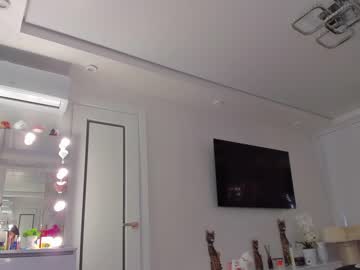 webcam girl sweety_rinushka_ live cam image #6437292