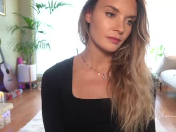 webcam girl phoenix_taylor live cam image #2685398