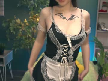 webcam girl ella_knockers_xl live cam image #2189430