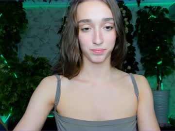 webcam girl megan_rou live cam image #477579