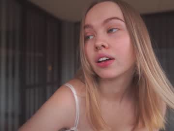 webcam girl bibi_it_is live cam image #6022299