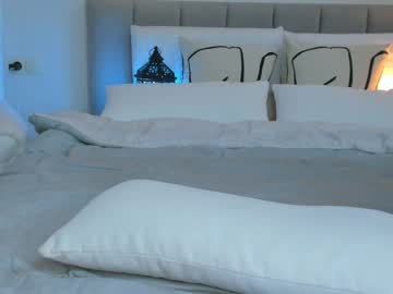 webcam girl ella_twinkle live cam image #7020005