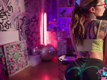 webcam girl informal_ live cam image #11743127