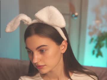 webcam girl hoolybunny live cam image #508649
