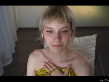 webcam girl luna_ai live cam image #3390812