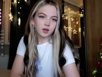 webcam girl small_blondee live cam image #7996942