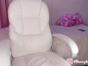 webcam girl nancydiamonds live cam image #3727038
