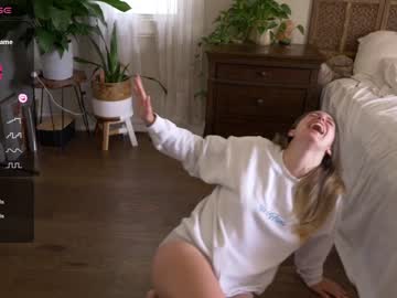 webcam girl sophie_fennec live cam image #6999165