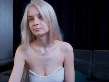 webcam girl cassie130505 live cam image #9001493