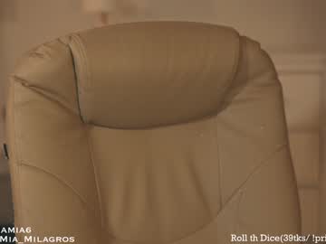 webcam girl mia_milagros live cam image #5170584
