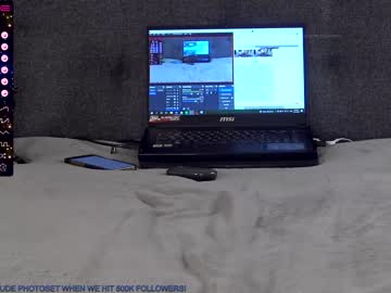 webcam girl blondehottiekerry live cam image #4510849