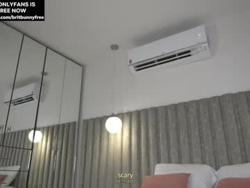webcam girl camilitasu live cam image #9591964