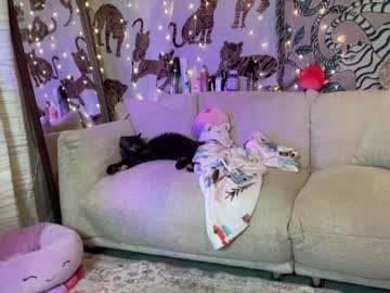 webcam girl ari_02 live cam image #8977277