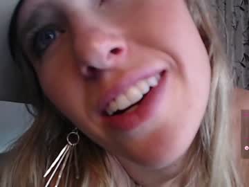 webcam girl lucy_gooosey live cam image #6047793