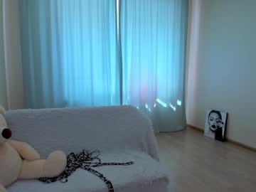 webcam girl yana_squrel_22 live cam image #2477035