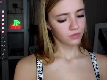 webcam girl cute_fox_girl live cam image #11091696