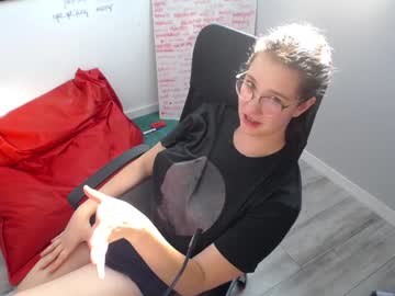 webcam girl yourcrazyneightbor live cam image #3427999