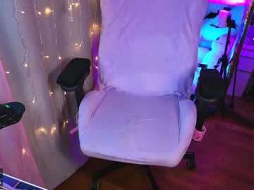webcam girl _biscuitty live cam image #10105994