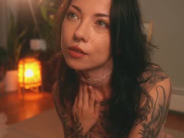 webcam girl ambientink live cam image #3566520