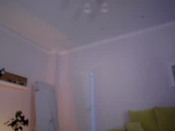 webcam girl girl_next_door19 live cam image #12777741