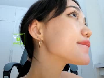 webcam girl lee_yoona live cam image #1331419