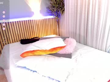 webcam girl little_effy18 live cam image #9496727