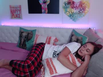 webcam girl holihurricane live cam image #7769863