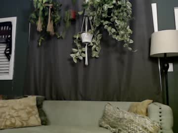 webcam girl flowqueen live cam image #11323933