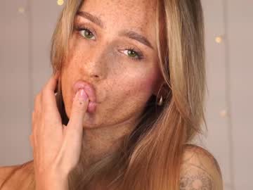 webcam girl artease live cam image #11238583