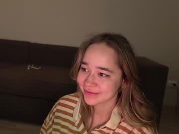webcam girl kristyspiritedaway live cam image #9684264