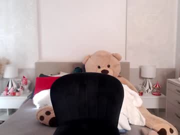 webcam girl smileyouarehere live cam image #12160766