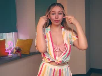 webcam girl aleksa_cutie live cam image #1748944