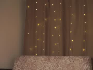 webcam girl helenmoors live cam image #5427321