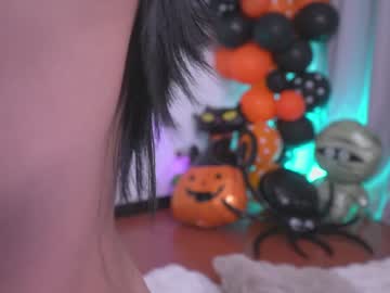webcam girl nicdani_1 live cam image #10779329