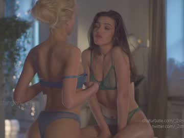 webcam girl _2strangers live cam image #10691638