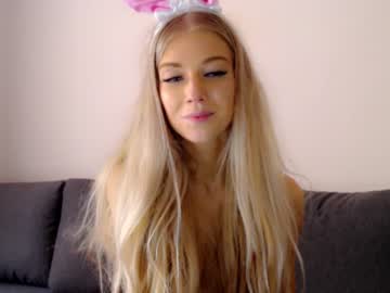 webcam girl pervyblonde live cam image #2718445