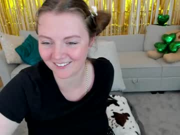 webcam girl haylee_love live cam image #5316040