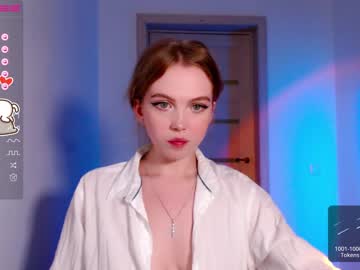 webcam girl small_blondee live cam image #4327897