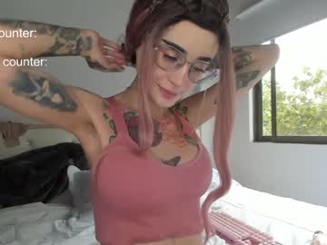 webcam girl lonelly_lolly98 live cam image #9382889