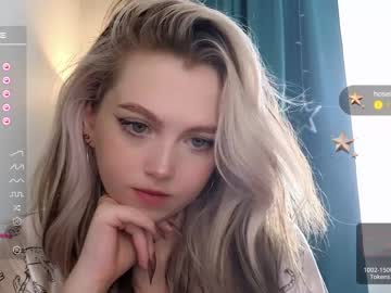 webcam girl small_blondee live cam image #7196167