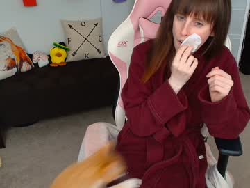 webcam girl foxy_gamer live cam image #12612324