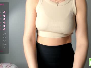 webcam girl brittcubitt live cam image #8901515