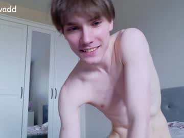 webcam man callmenineoneseven live cam image #9447525