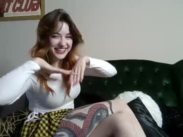 webcam girl milkywhiiite live cam image #3243844