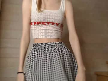 webcam girl princess__aurora live cam image #4995724