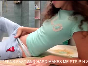 webcam girl lets_slip_and_slide live cam image #7063471