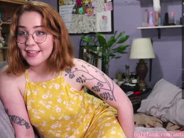 webcam girl autumnbuttons live cam image #2407847