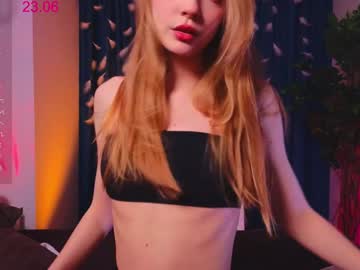 webcam girl lissa_meooow live cam image #9740947